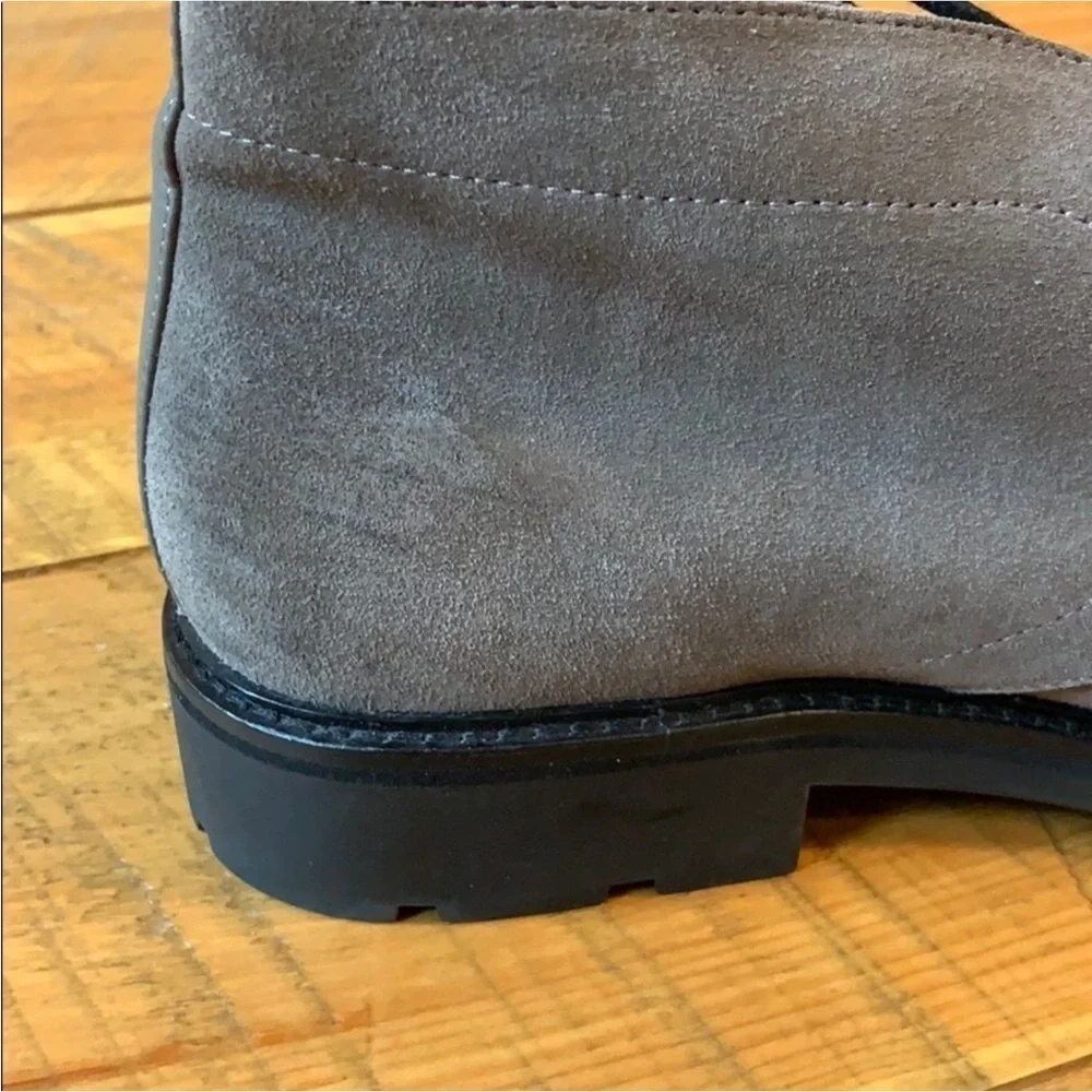 Calvin Klein Ulyanov gray suede lace up chukka boots Size 10.5
